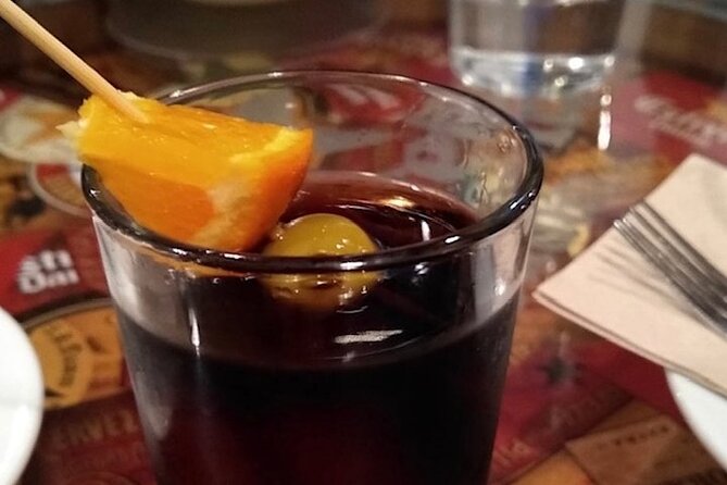 Barcelona´s Lunch or Dinner Tapas Tour: Food, drinks, happiness! - Small bars, Catalan flavors, and a full meal
