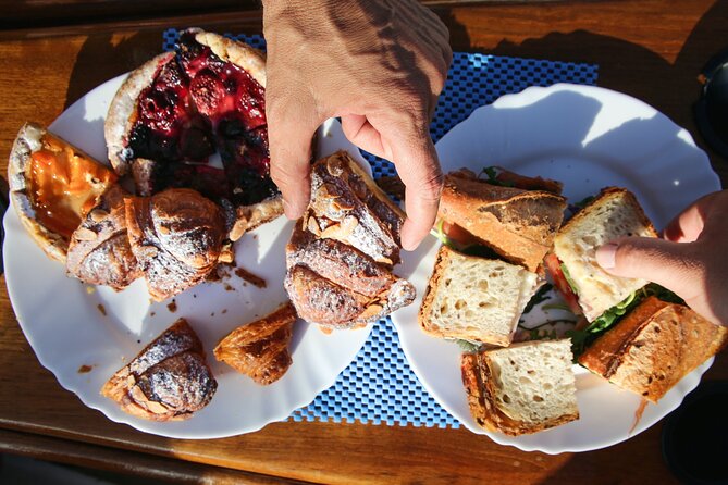 Barcelona Sailing Experience: Spanish Tapas and Premium Open Bar - The skippers make the difference