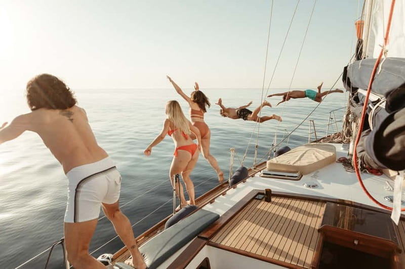 Barcelona: Sailing on a Classic Ketch Boat with tapas & cava - A classic ketch with room to move