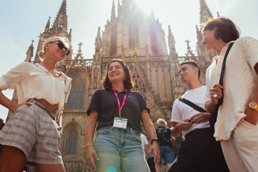 Barcelona: Small Group Gothic, Tapas & Churros Tour! - The El Petó mural and a clever Columbus detail