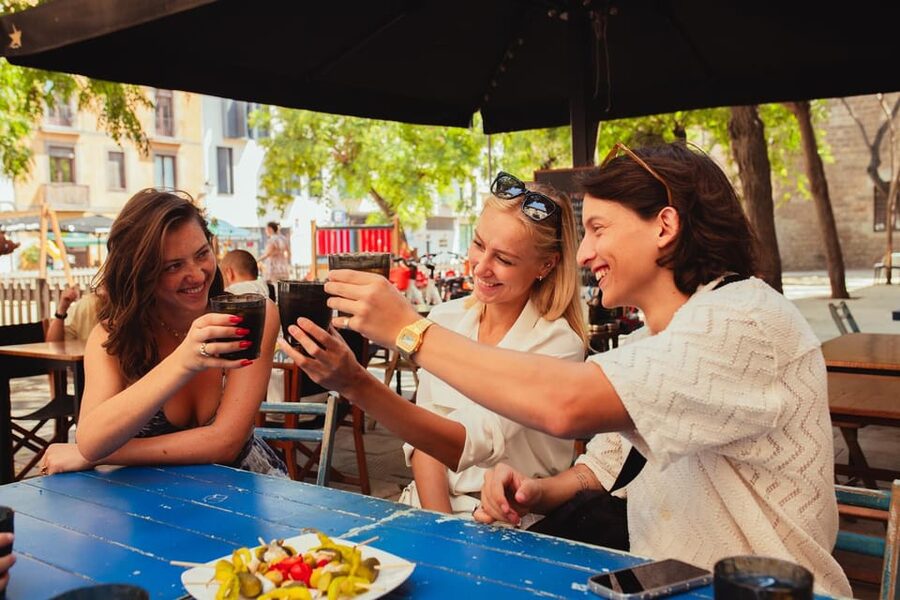 Barcelona: Small Group Gothic, Tapas & Churros Tour! - Els Quatre Gats and the first taste of old Barcelona