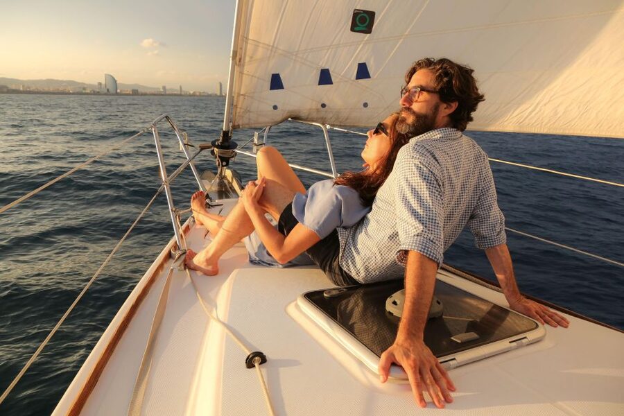 Barcelona: Sunset Live Sax and Sailing Experience with Tapas - Key points to know before booking
