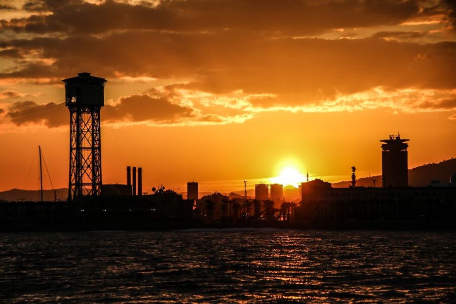 Barcelona: Sunset Live Sax and Sailing Experience with Tapas - Setting sail from Port Olimpic