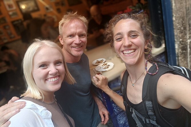 Barcelona tailored tapas & drinks tour with a native guide - A private food walk shaped around your appetite
