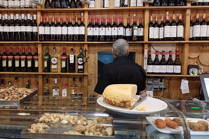 Barcelona tailored tapas & drinks tour with a native guide - Timing, meeting points, and practical details