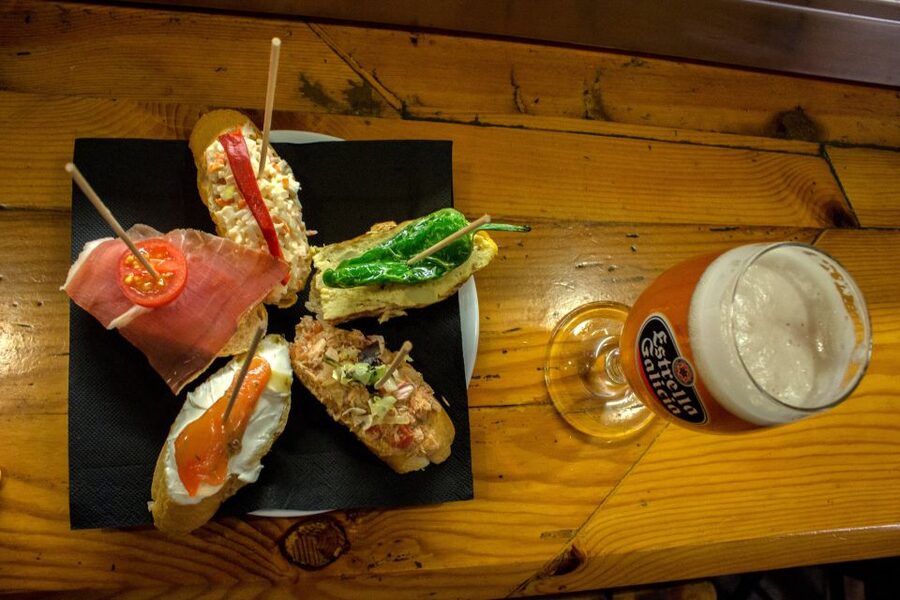 Barcelona Tapas 3-Hour Bike Tour - Down to Barceloneta’s old fishing quarter