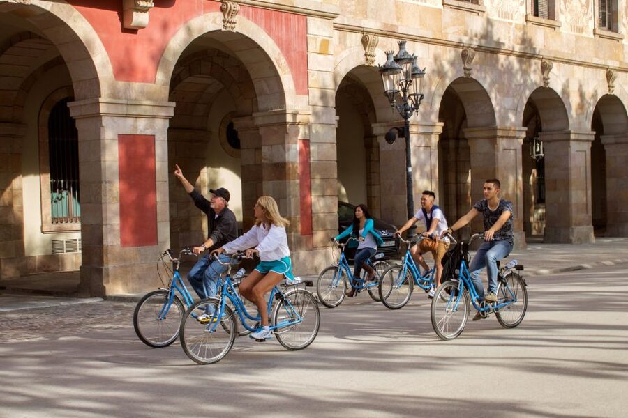 Barcelona Tapas 3-Hour Bike Tour - Guides, languages, and group size