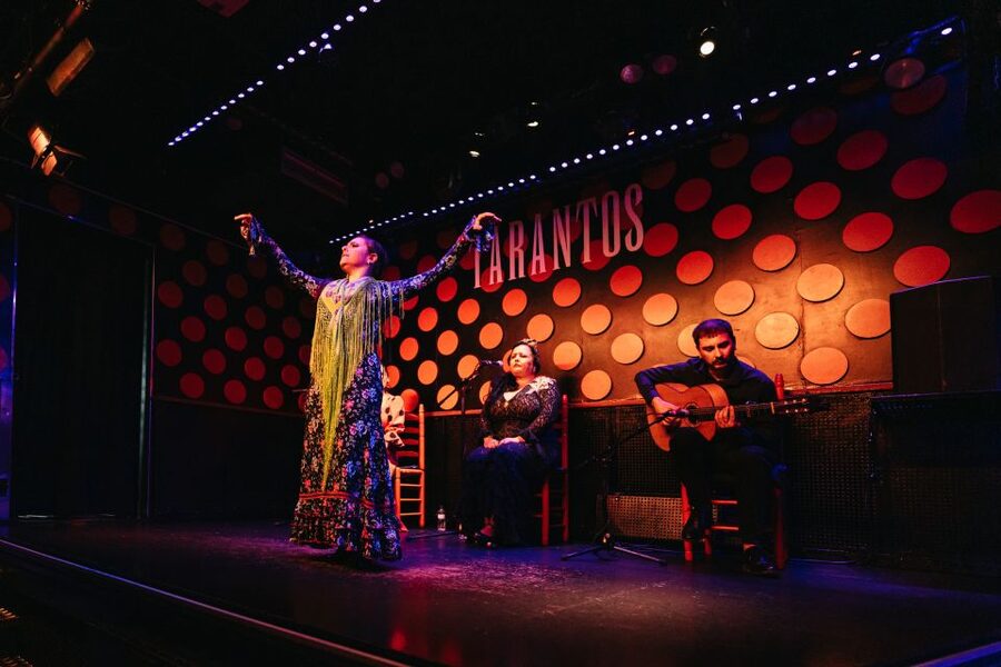 Barcelona: Tapas and Flamenco Experience - The walk to Plaça Reial and the flamenco theater