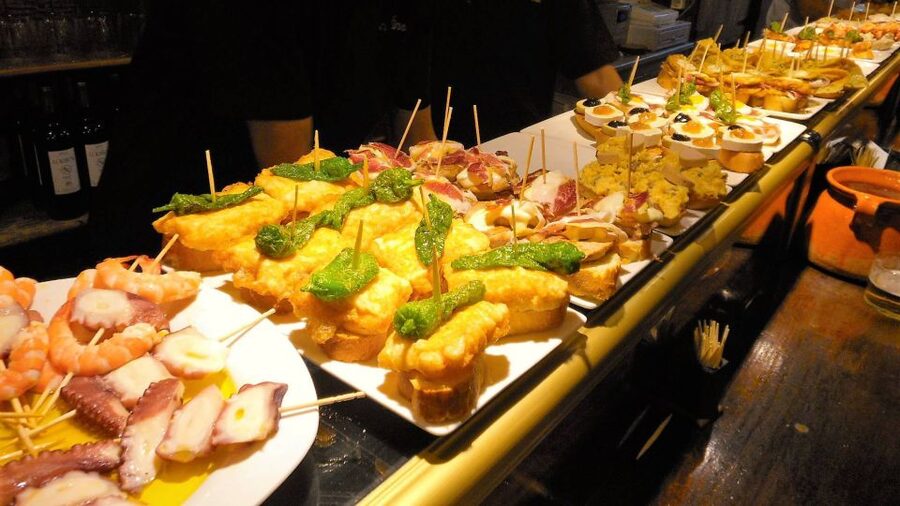 Barcelona: Tapas & Picasso Museum Guided Walking Tour - Key points to know before booking