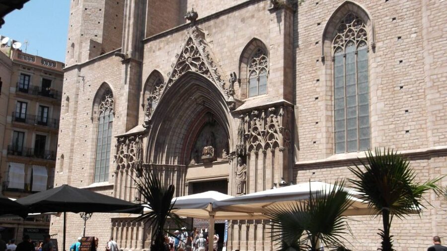 Barcelona: Tapas & Picasso Museum Guided Walking Tour - Why the guide can make or break the tour