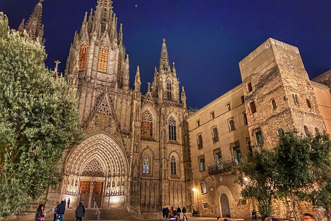Barcelona Tapas & Pintxos Private Food Tour with Local Expert - The guide can shape the evening