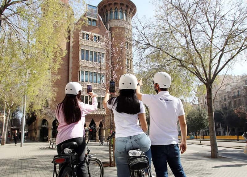 Barcelona: Tapas Tasting Tour by Regular Bike or E-Bike - Casa Batlló and the strange beauty of Eixample