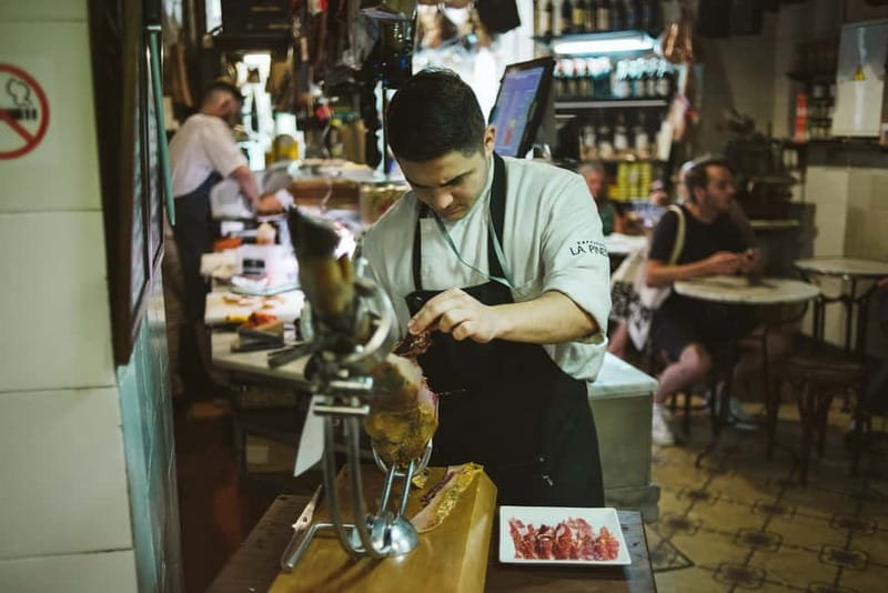Barcelona: Tapas, Wine & History Tour of the Old Town - First stop: cava, vermouth, and a family-owned bar