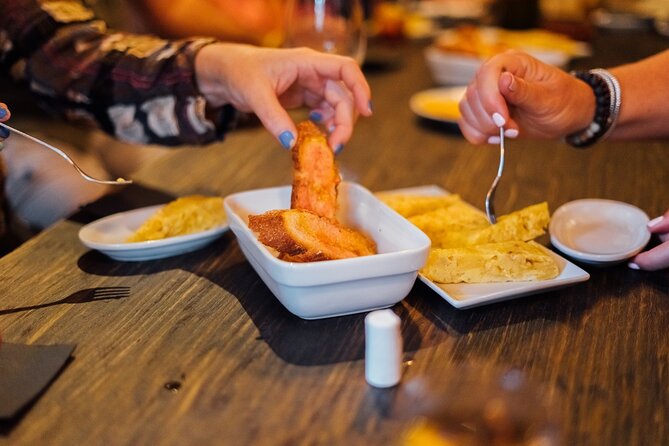 Barcelona Tapas & Wine Walking Tour with Optional Flamenco - Why the guides matter so much
