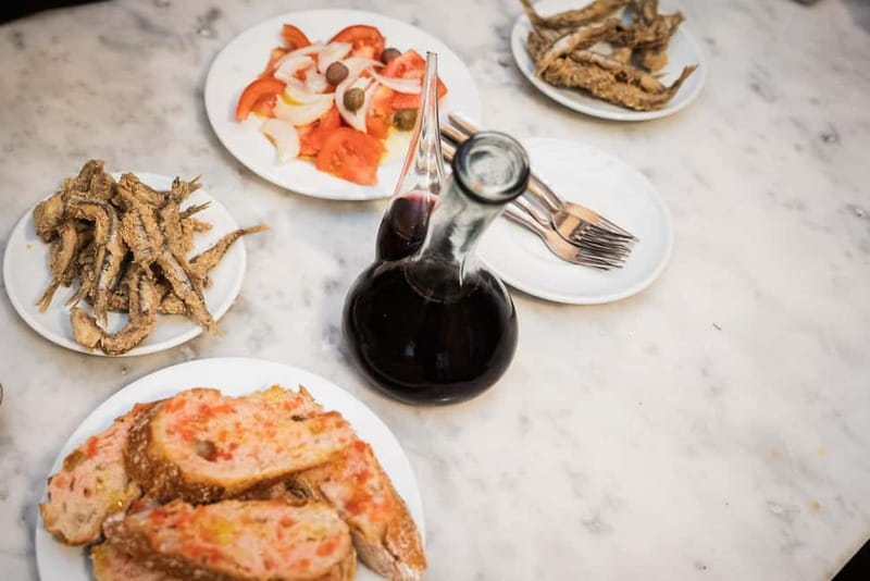 Barcelona: The Ultimate Local Tapas & Drinks Food Tour - Who should book this Barcelona food walk?