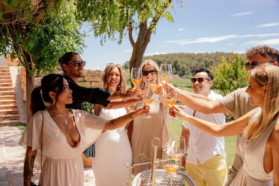 Barcelona: Vineyard Horseback Riding & Wine Tasting + Tapas - What makes the private format worthwhile