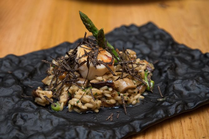 Barcelona Wine and Gourmet Tapas Tour - Starting beside La Pedrera on Passeig de Gràcia