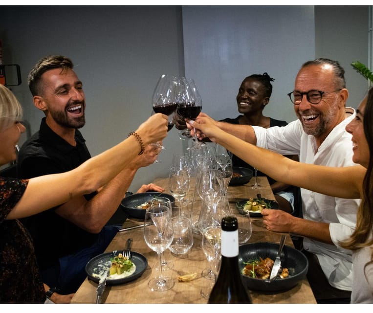 Barcelona: Wine Tasting and Tapas 5-Course Pairing Dinner - Starting with an aperitif and settling in