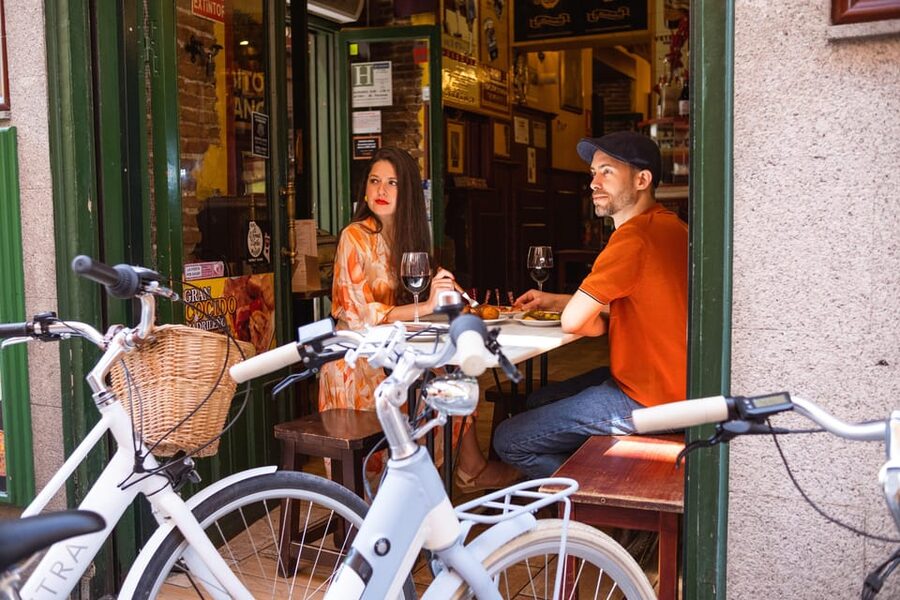 BiciTapeo : Tapas and Highlights Guided Vintage Bike Tour - Las Letras and the stories behind Madrid’s streets