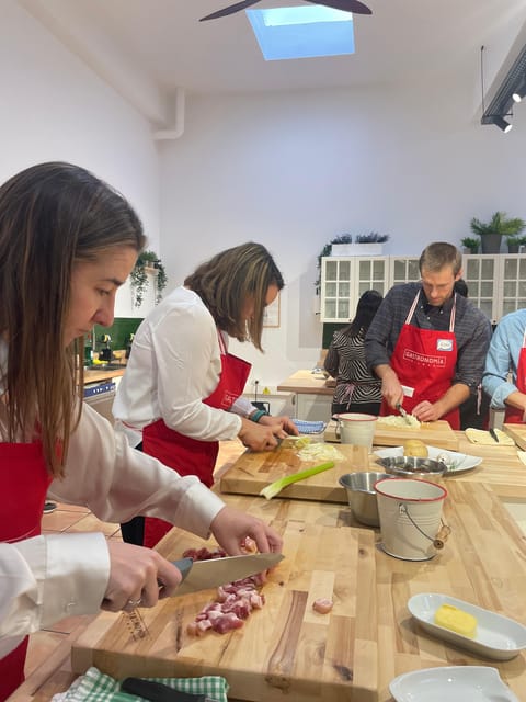 Bilbao: Basque Pintxos and Tapas Cooking Class - Practical details before you reserve