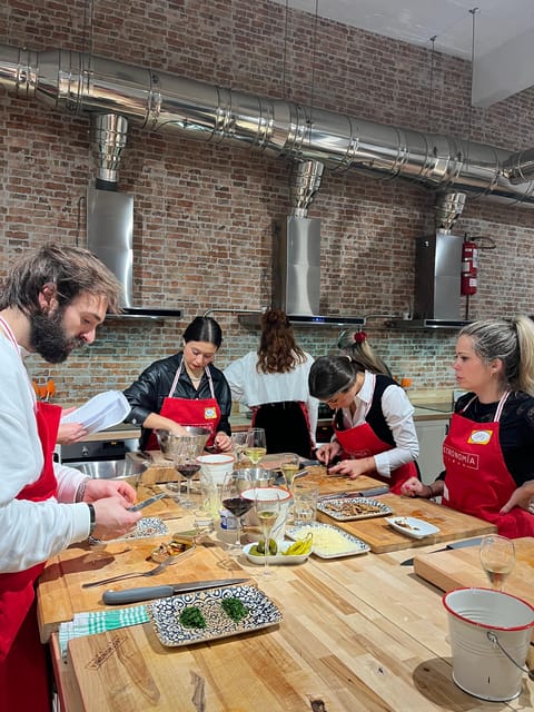 Bilbao: Basque Pintxos and Tapas Cooking Class - Why pintxos make such a good cooking lesson