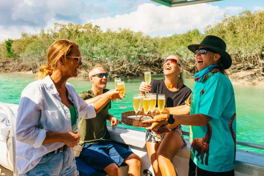 BROOME: DINOSAUR ADVENTURE CRUISE - With Tapas and Cocktail - Roebuck Bay wildlife and changing views