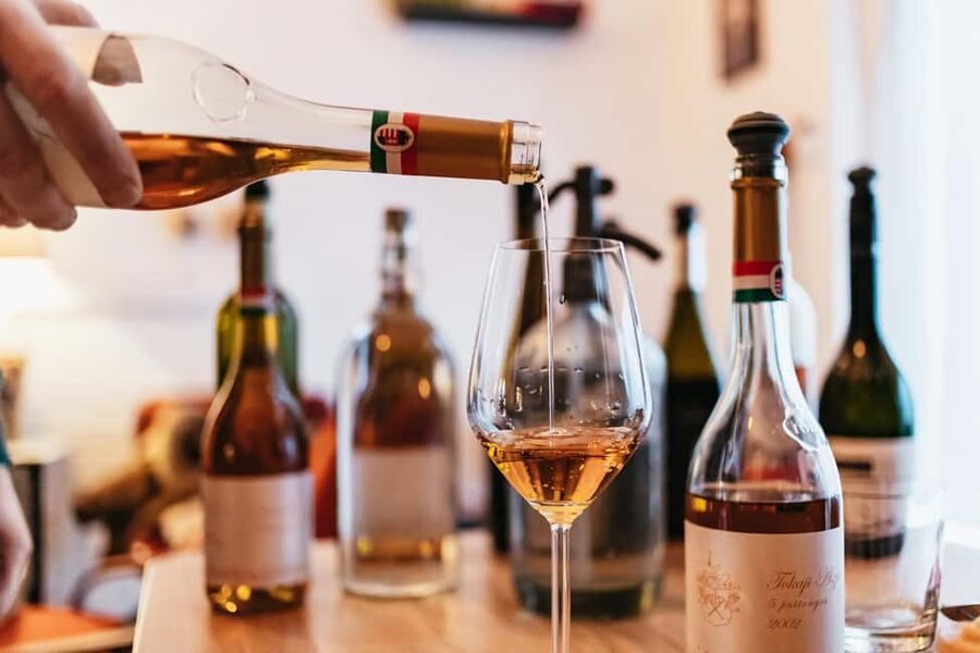 Budapest: Hungarian Wine Tasting with 8 Wines and Tapas - Why this Budapest tasting is worth your evening