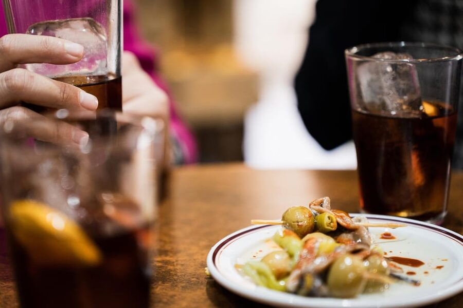 Cadiz Food Tour with Tapas & Drinks with a Local - Starting at Cádiz City Hall