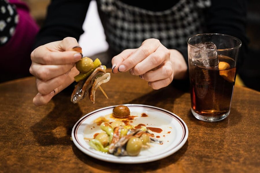 Cadiz Food Tour with Tapas & Drinks with a Local - Four or more stops through the Old Town