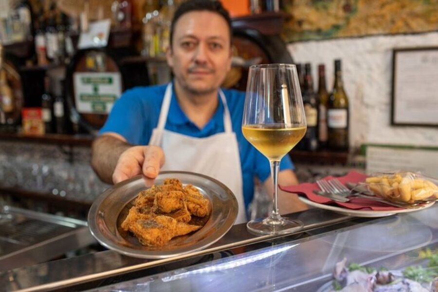 Cádiz: Local Tapas Experience - The first bar: wine, snacks, and regional food