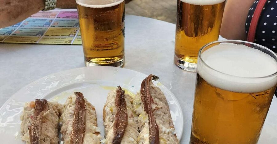 Cartagena: Guided Walking Tour with Tapas and Drinks - Consistorial Palace and the first look at Cartagena