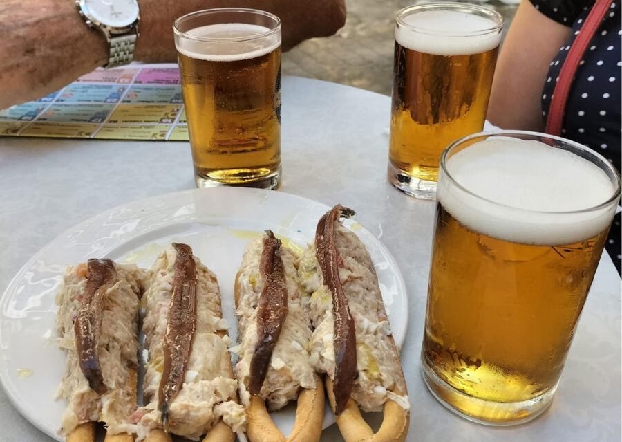 Cartagena: Guided Walking Tour with Tapas and Drinks - How demanding is the walk?