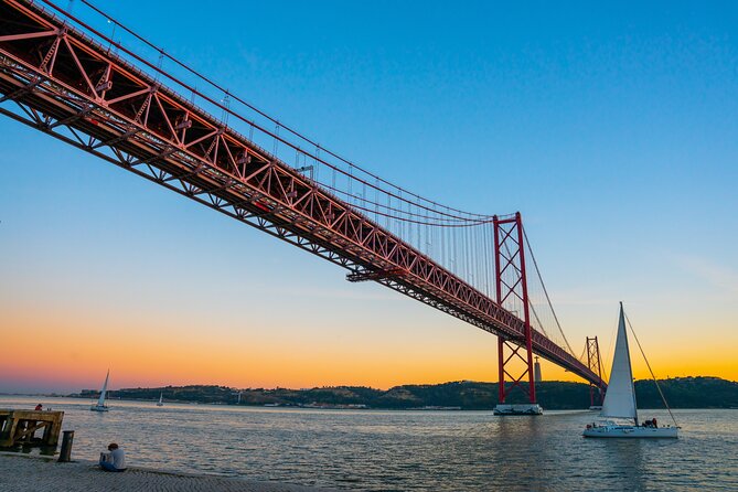Charms of Lisbon: Alfama Tapas Tour & Sunset Sailing with Wine - An evening built around two sides of Lisbon