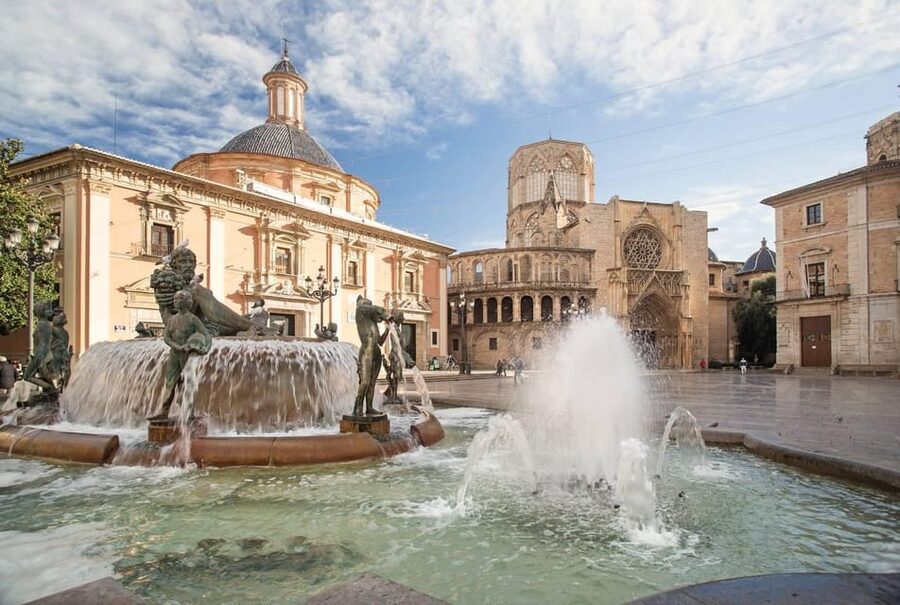 Discover & Taste Valencia on a Bike Tour (tapas + bike) - What the three-hour format gives you