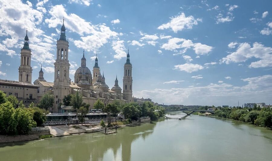 Discover Zaragoza: Complete tour + wine and tapas - What the price includes, and what it does not