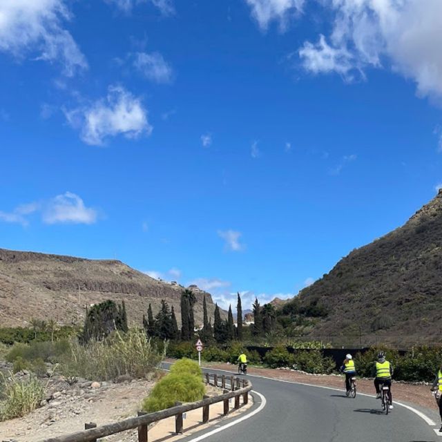 E-Bike Mountain Tour in Natural Park +Option Tapas in a Cave - Seeing the famous dunes from two wheels