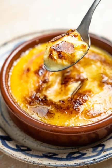 Eat Like a Local: Hidden Gràcia Catalan Tapas Tour Barcelona - Fourth stop: The Barcelona bomba at Casa Pagès