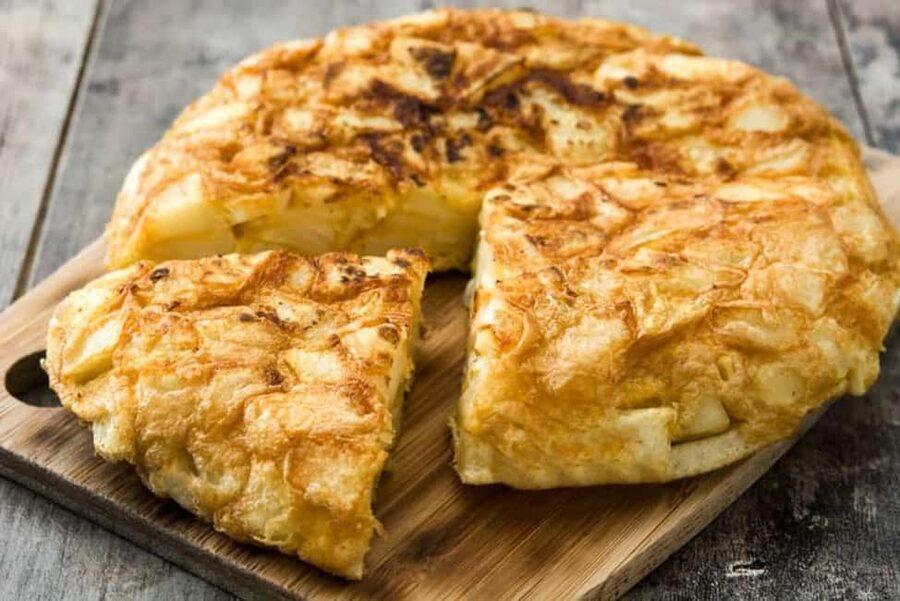 Eat Like a Local: Hidden Gràcia Catalan Tapas Tour Barcelona - What the guide adds, and where expectations matter