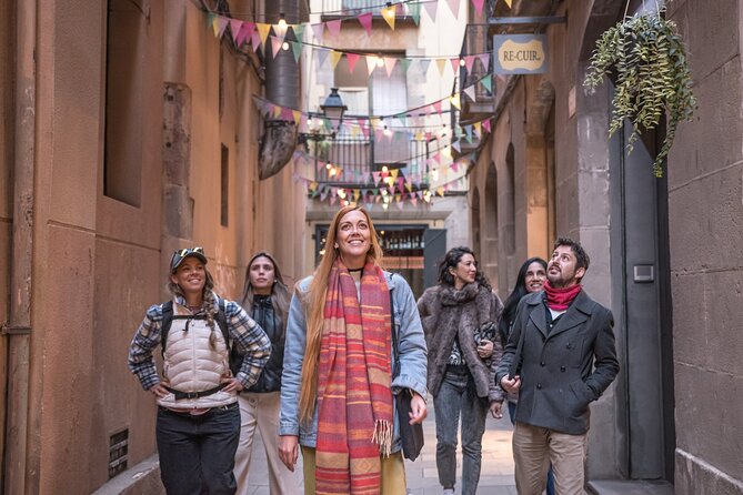 Eat Like a Local in Barcelona: Tapas, Wine & Tradition - A guide can make or break a food walk