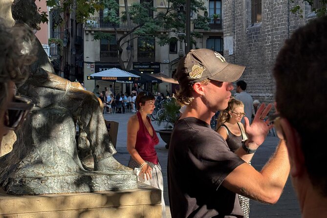 Eat Like a Local in Barcelona: Tapas, Wine & Tradition - Ciutat Vella adds everyday city life