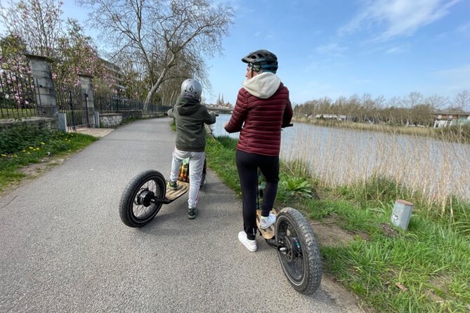 Electric Scooter Excursion with Tapas Aperitif - Learning the electric scooter before the ride