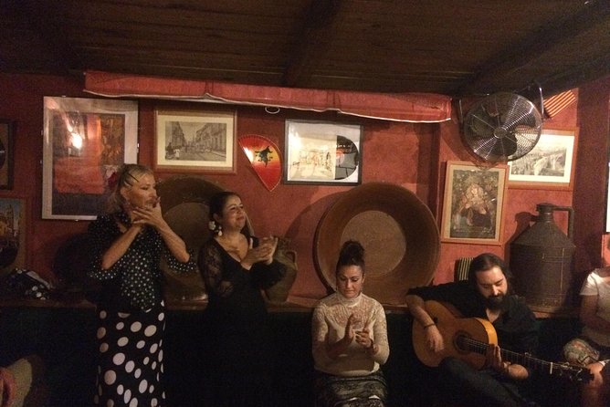 Flamenco and Tapastour with a flamenco artist - Three tapas stops, with the food chosen for you