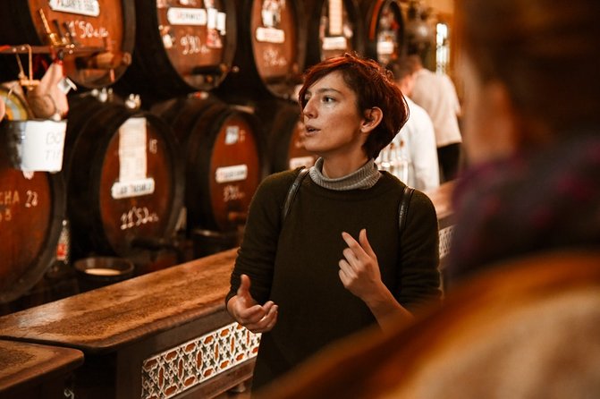Flamenco, Tapas and Wine Tour: Best of Málaga in one Evening - Calle Carretería and the local tavern