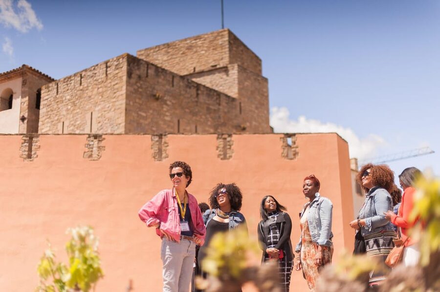 From Barcelona: Montserrat Half-Day Wine and Tapas Trip - Tapas brunch, dessert, and three Catalan wines