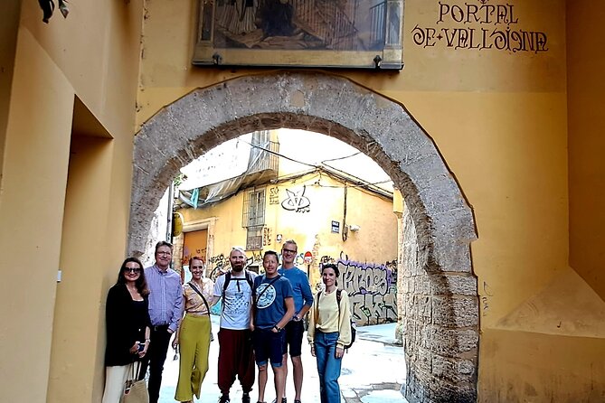 Genuine Valencian tapas tour with a pinch of History - Tapas, recipes, and a local surprise near San Agustin