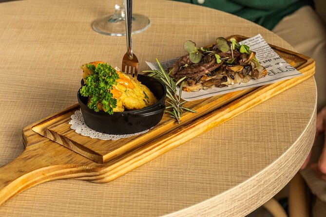 Gourmet Tapas and Wine Tour in Alcudia Old Town - Alcúdia’s 14th-century walls