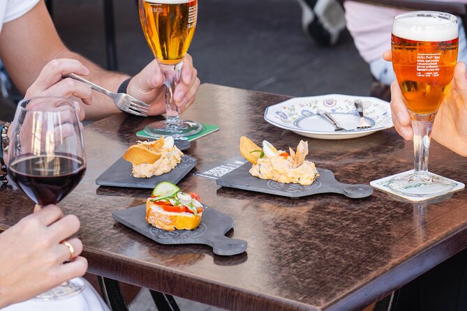 Gourmet Tapas and Wine Tour in the Old Town of Las Palmas - Finishing at Santo Domingo Square