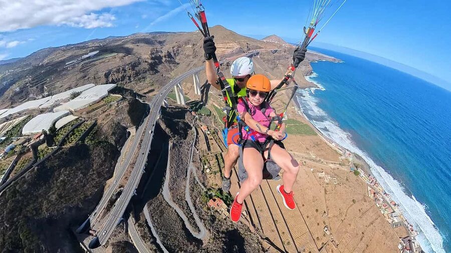 Gran Canaria: Paragliding Flight with Tapas & Pickup - The tapas stop after landing
