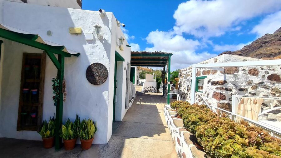 Gran Canaria: Spanish Tapas and Wine Tasting Tour in Mogan - Key points at a glance