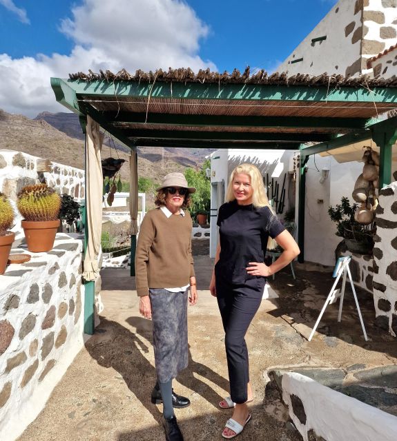 Gran Canaria: Spanish Tapas and Wine Tasting Tour in Mogan - Arriving at Restaurante Valle de Mogán